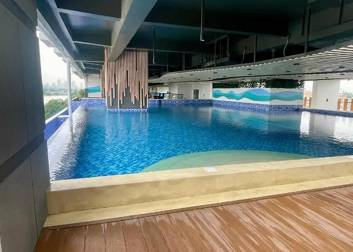 Apartment Modern Minimalist Views In Prime Location